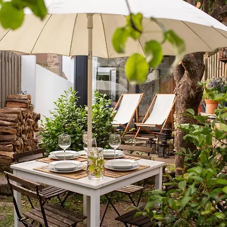 Sunny With Private Garden In The Center Vut-00722 Nyaraló Santiago de Compostela